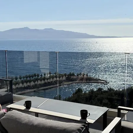 Beachfront Luxury Penthouse *