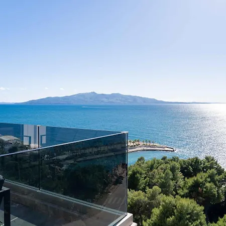 Beachfront Luxury Penthouse Sarandë