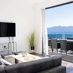Apartment Beachfront Luxury Penthouse