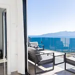 Beachfront Luxury Penthouse Apartment