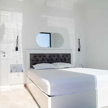 Beachfront Luxury Penthouse * Sarandë