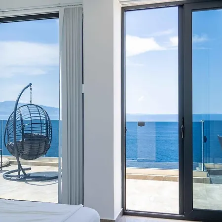 Апартаменты Beachfront Luxury Penthouse *