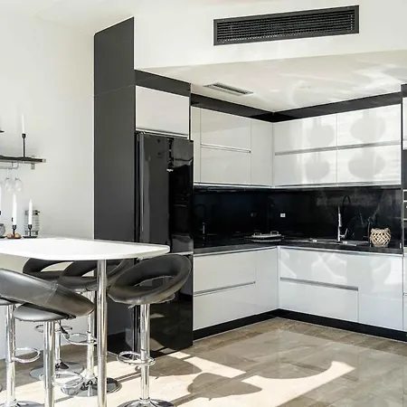 Апартаменты Beachfront Luxury Penthouse *