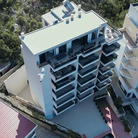 Апартаменты Beachfront Luxury Penthouse