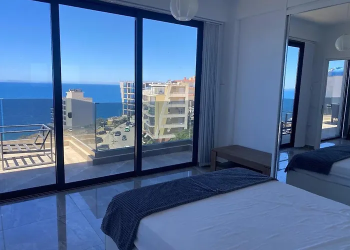 Beachfront Luxury Penthouse Daire Saranda