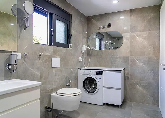 Beachfront Luxury Penthouse *