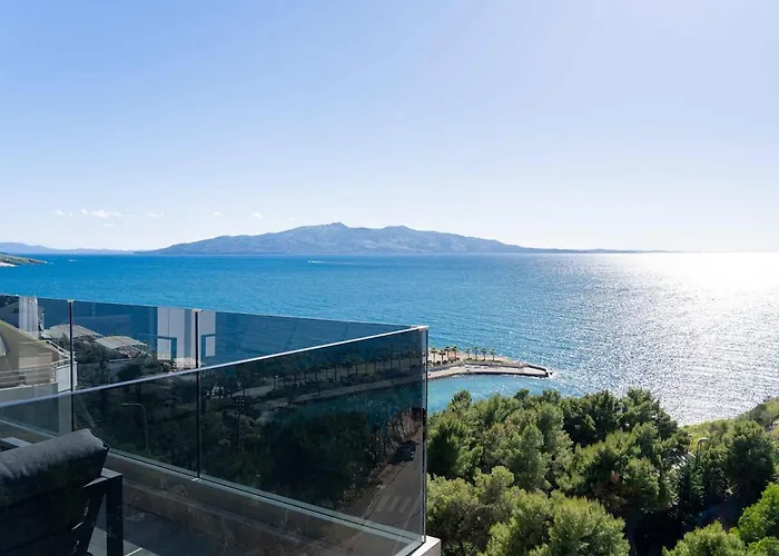 Beachfront Luxury Penthouse Saranda